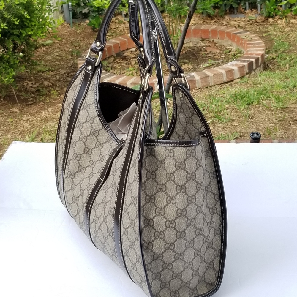 Gucci GG Supreme Vintage Bardot Hobo Shoulder Bag - Picture 7 of 16